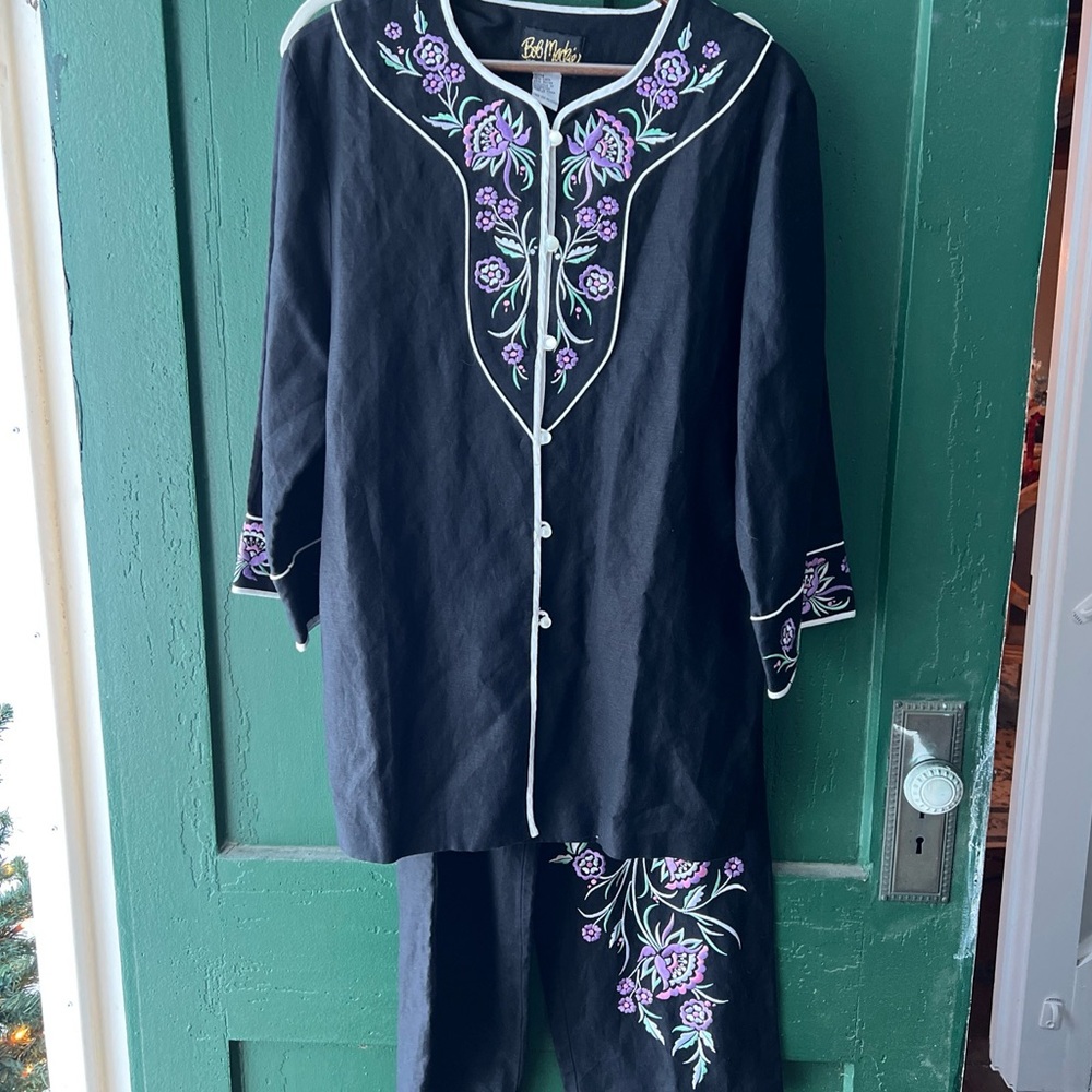 Bob Mackie Two Piece Linen Blend Set - Size L - Black Floral Print - EUC